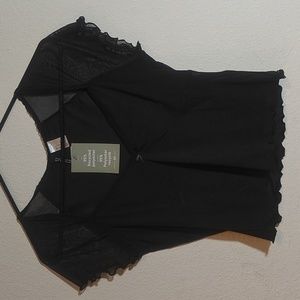 NWT Divided sheer sleeve top sz M